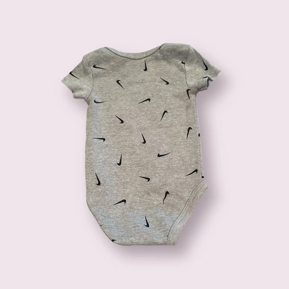 Nike Grey Baby One-Piece Bodysuit Set - 2 Pack Size 6 Months